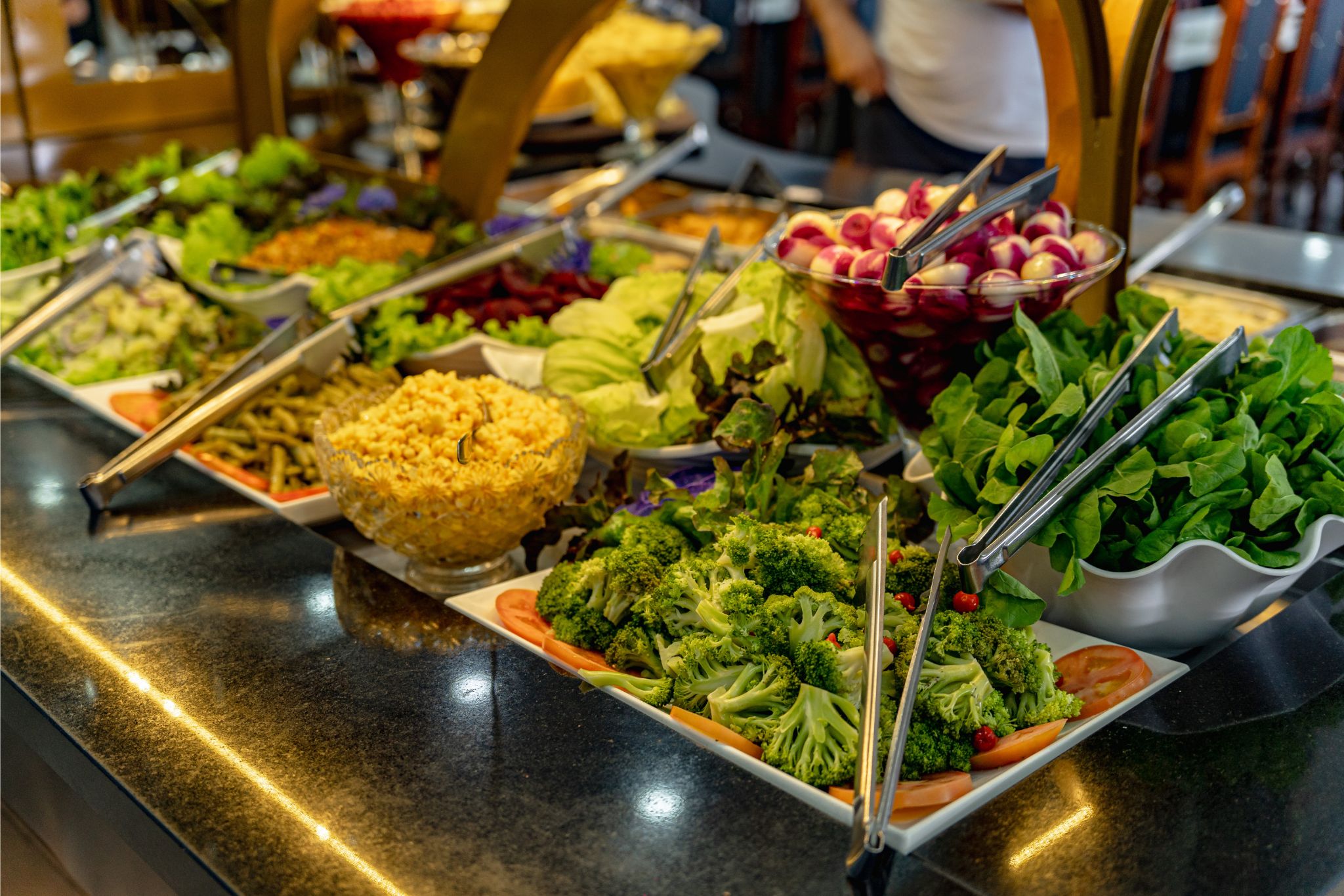 Buffet de saladas frescas da Churrascaria Boi Dourado Curitiba