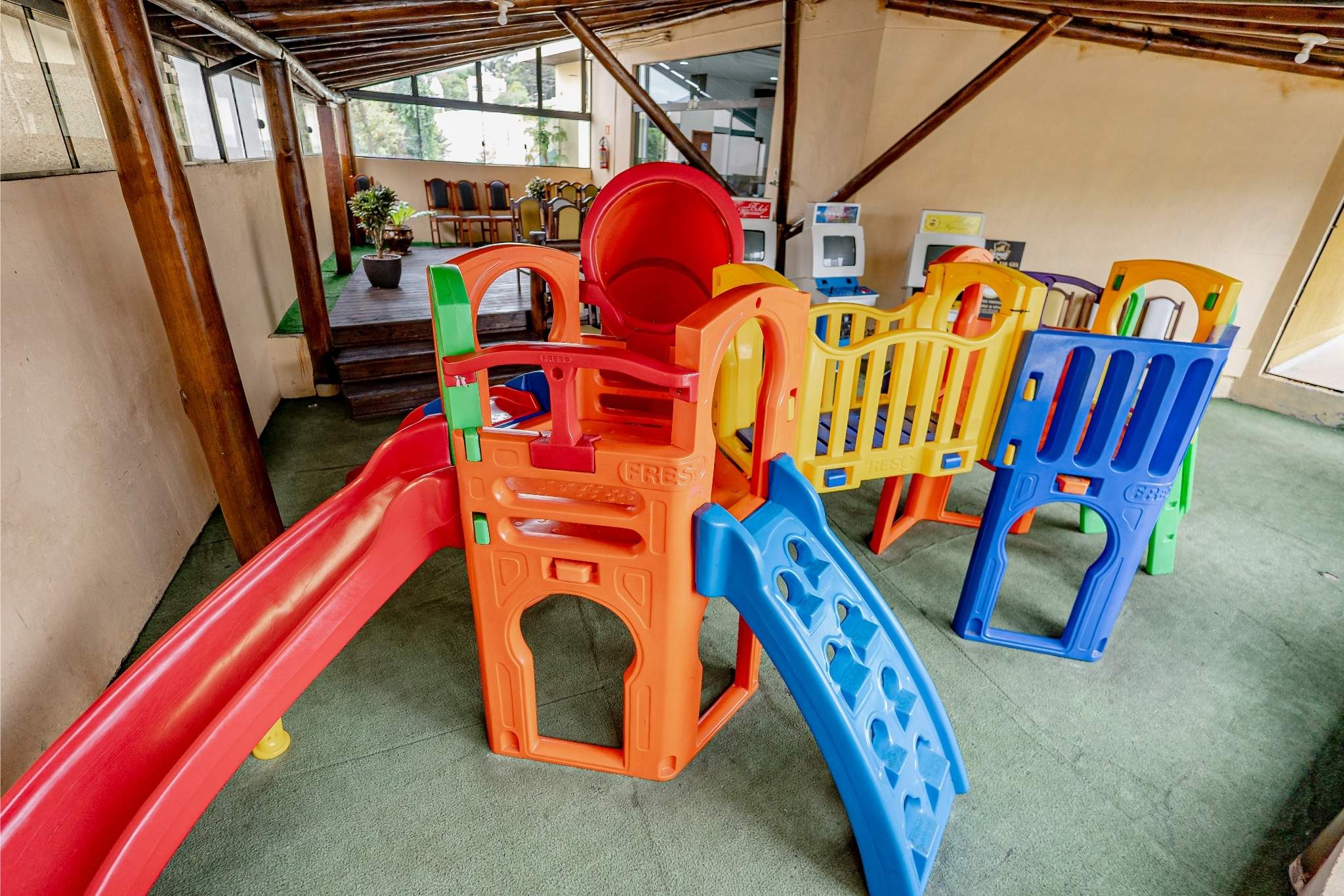 Brinquedoteca e espaço kids da Churrascaria Boi Dourado para famílias